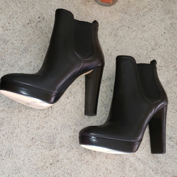 KORS made in Italy real leather platform booties - Picture 10 of 11